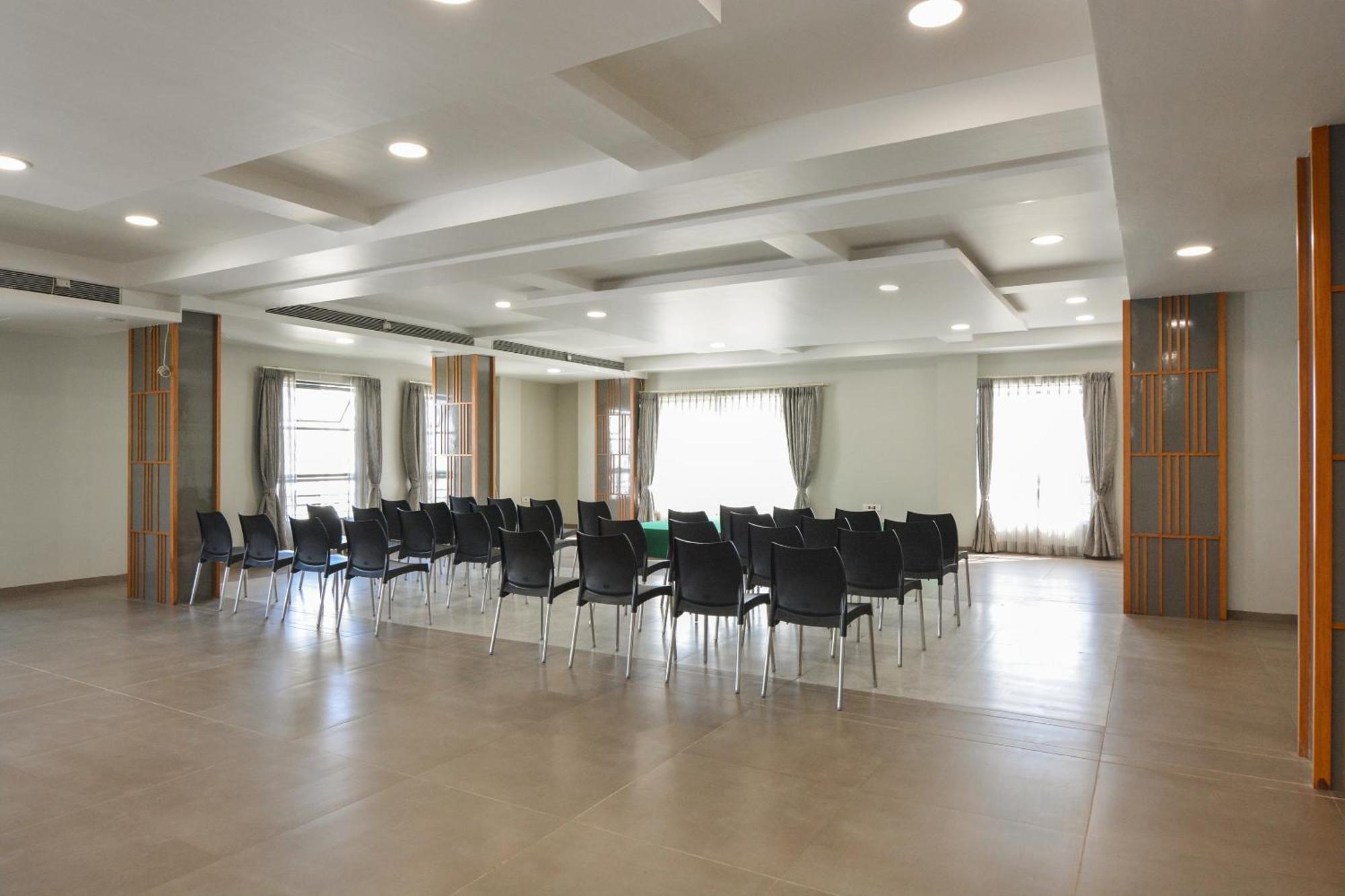 Hotel O Season Choice Shirdi Exterior photo